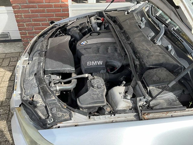 Bmw - 318d - 3-serie touring -corp. l. bns l. - personenauto - 2009 - afbeelding 10 van  27