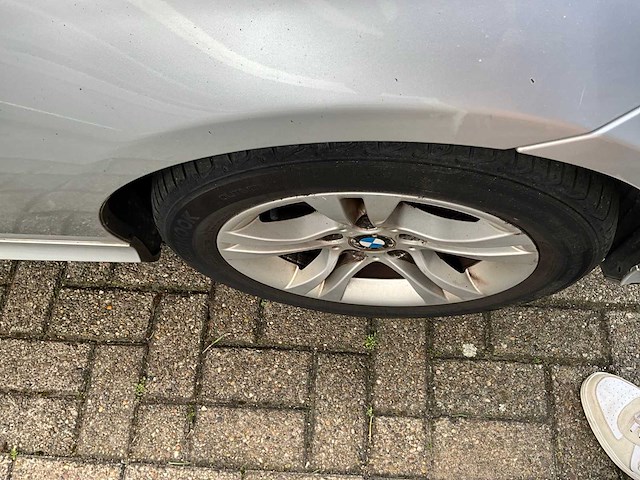 Bmw - 318d - 3-serie touring -corp. l. bns l. - personenauto - 2009 - afbeelding 21 van  27