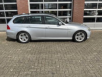 Bmw - 318d - 3-serie touring -corp. l. bns l. - personenauto - 2009 - afbeelding 20 van  27