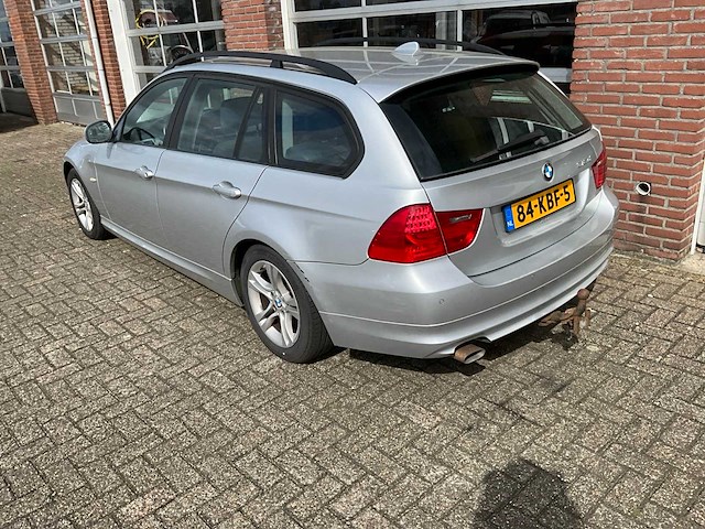 Bmw - 318d - 3-serie touring -corp. l. bns l. - personenauto - 2009 - afbeelding 25 van  27
