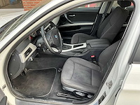 Bmw - 318i - 3-serie touring - personenauto - 2009 - afbeelding 3 van  18