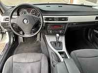 Bmw - 318i - 3-serie touring - personenauto - 2009 - afbeelding 4 van  18