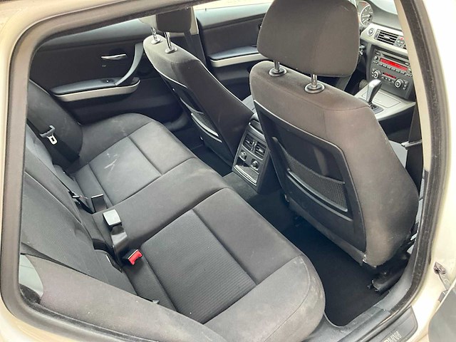 Bmw - 318i - 3-serie touring - personenauto - 2009 - afbeelding 6 van  18