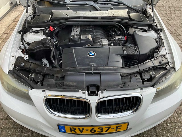 Bmw - 318i - 3-serie touring - personenauto - 2009 - afbeelding 7 van  18