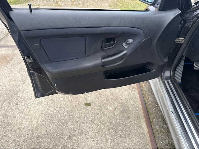 Bmw - 320 i - 3-serie - touring - personenauto - 1998 - afbeelding 4 van  18