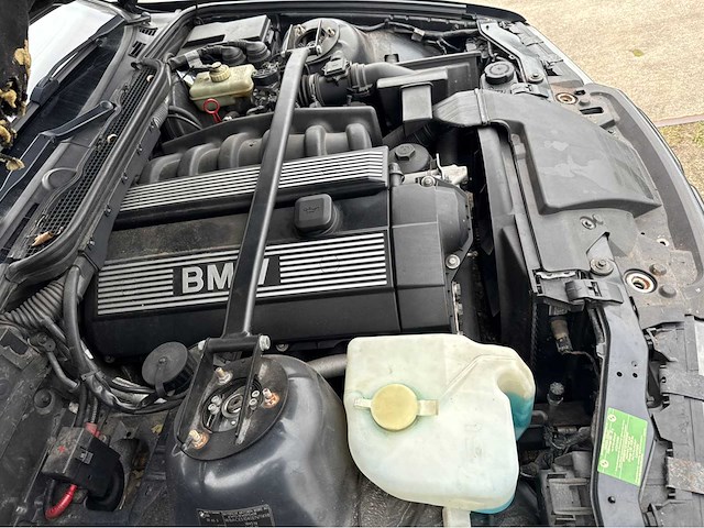 Bmw - 320 i - 3-serie - touring - personenauto - 1998 - afbeelding 9 van  18