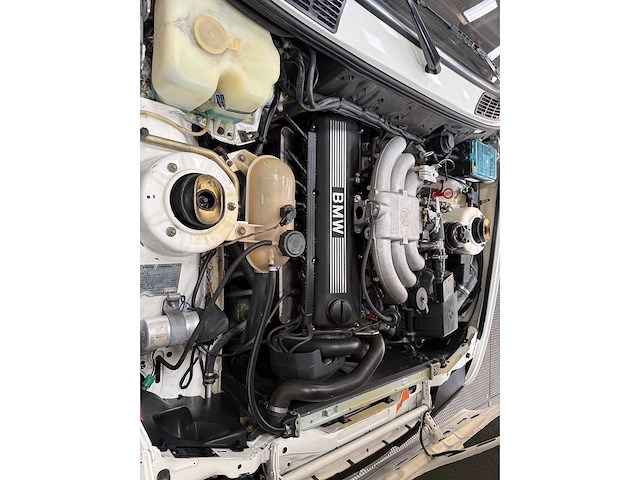Bmw - 325 ix - oldtimer - 1987 - afbeelding 11 van  44