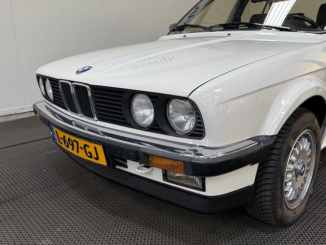 Bmw - 325 ix - oldtimer - 1987 - afbeelding 14 van  44