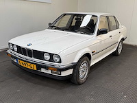 Bmw - 325 ix - oldtimer - 1987 - afbeelding 40 van  44