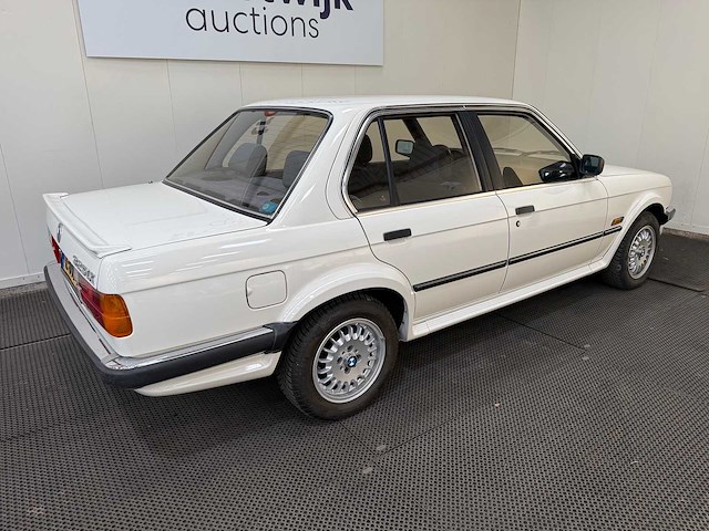 Bmw - 325 ix - oldtimer - 1987 - afbeelding 2 van  35