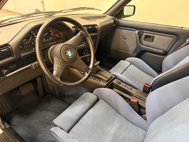 Bmw - 325 ix - oldtimer - 1987 - afbeelding 7 van  35