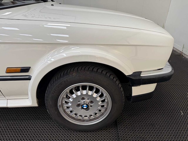Bmw - 325 ix - oldtimer - 1987 - afbeelding 16 van  35