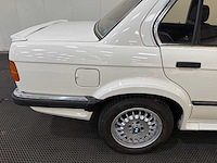 Bmw - 325 ix - oldtimer - 1987 - afbeelding 17 van  35