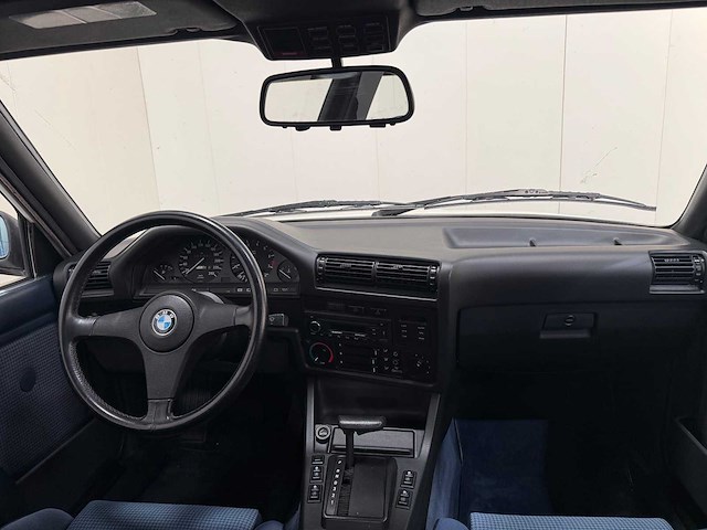Bmw - 325 ix - oldtimer - 1987 - afbeelding 21 van  35