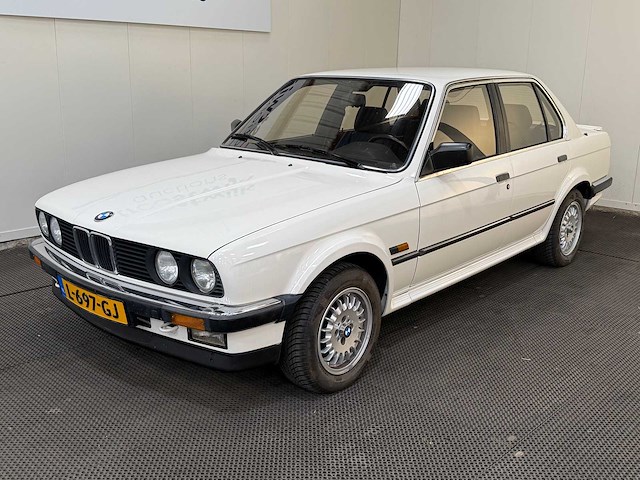 Bmw - 325 ix - oldtimer - 1987 - afbeelding 29 van  35