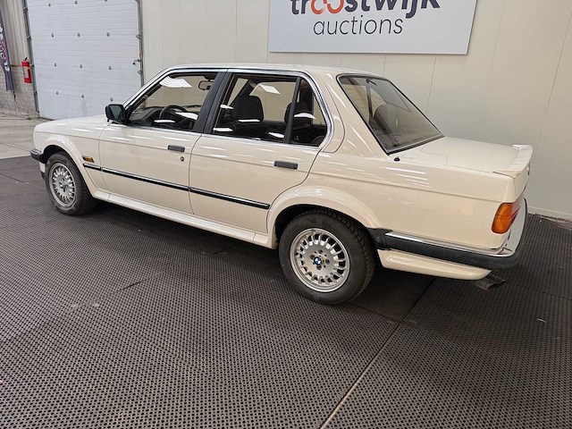 Bmw - 325 ix - oldtimer - 1987 - afbeelding 32 van  35
