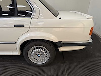 Bmw - 325 ix - oldtimer - 1987 - afbeelding 33 van  35