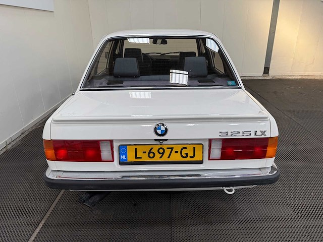 Bmw - 325 ix - oldtimer - 1987 - afbeelding 34 van  35