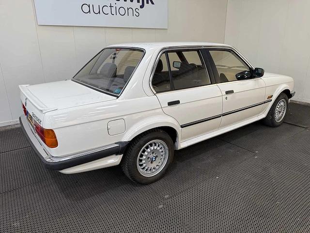Bmw - 325 ix - oldtimer - 1987 - afbeelding 2 van  40