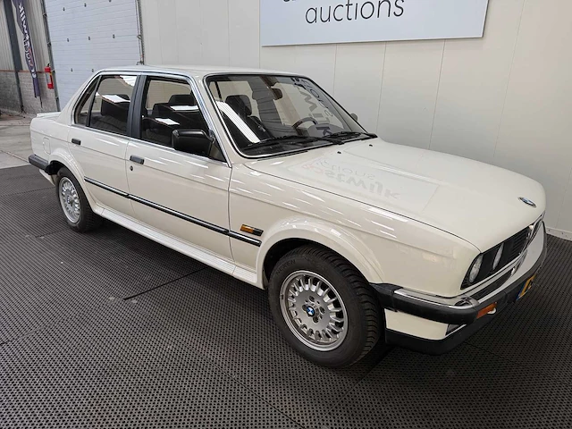 Bmw - 325 ix - oldtimer - 1987 - afbeelding 4 van  40