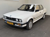 Bmw - 325 ix - oldtimer - 1987 - afbeelding 1 van  40
