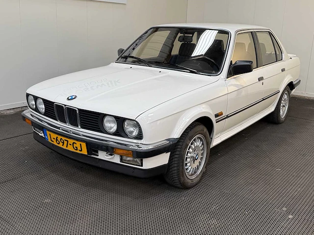 Bmw - 325 ix - oldtimer - 1987 - afbeelding 23 van  40