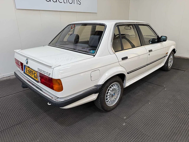 Bmw - 325 ix - oldtimer - 1987 - afbeelding 40 van  40
