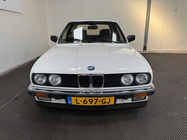 Bmw - 325 ix - oldtimer - 1987 - afbeelding 12 van  40