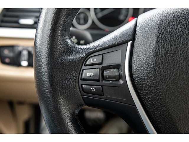 Bmw - 4-serie gran coupé - 420i high executive - 2014 - 1-xhb-55 - afbeelding 19 van  82