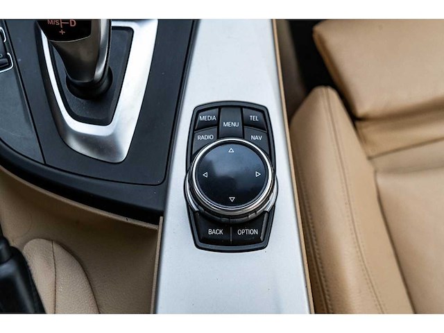 Bmw - 4-serie gran coupé - 420i high executive - 2014 - 1-xhb-55 - afbeelding 28 van  82