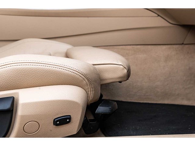 Bmw - 4-serie gran coupé - 420i high executive - 2014 - 1-xhb-55 - afbeelding 39 van  82