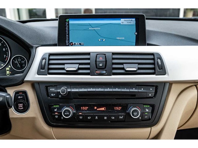 Bmw - 4-serie gran coupé - 420i high executive - 2014 - 1-xhb-55 - afbeelding 26 van  82