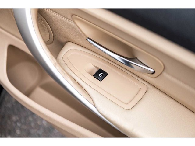 Bmw - 4-serie gran coupé - 420i high executive - 2014 - 1-xhb-55 - afbeelding 36 van  82