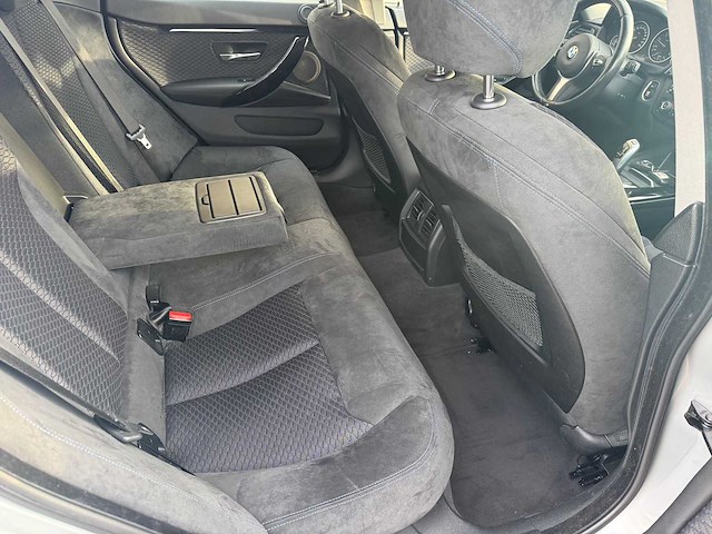 Bmw - 4-serie gran coupé m4 420d cent exec 2017 rs-986-z - afbeelding 12 van  24