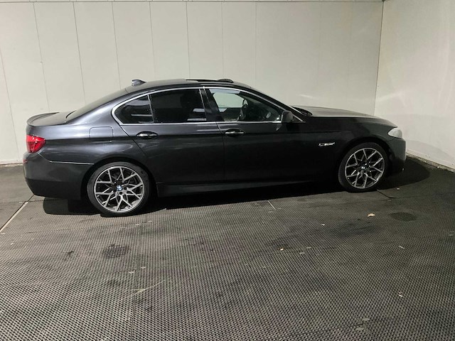 Bmw - 5-serie - 523 - personenauto - 2011 - afbeelding 24 van  26