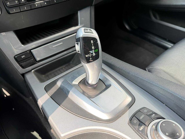 Bmw - 5-serie - 523i - personenauto - 2009 - afbeelding 12 van  27