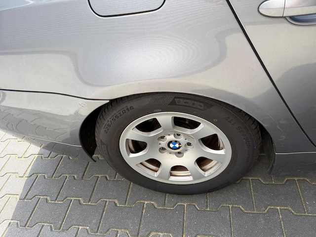 Bmw - 5-serie - 523i - personenauto - 2009 - afbeelding 17 van  27