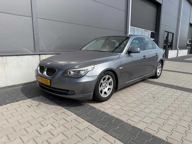 Bmw - 5-serie - 523i - personenauto - 2009 - afbeelding 1 van  27