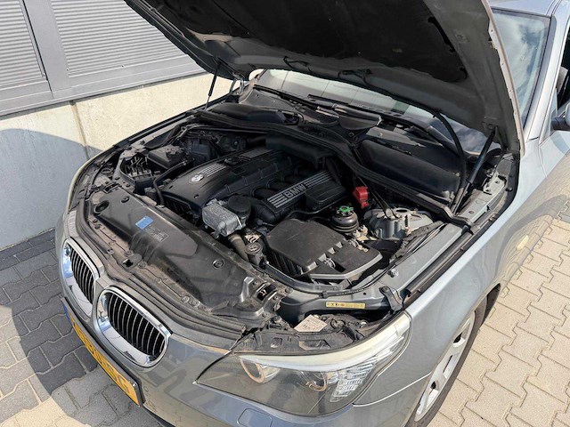 Bmw - 5-serie - 523i - personenauto - 2009 - afbeelding 22 van  27
