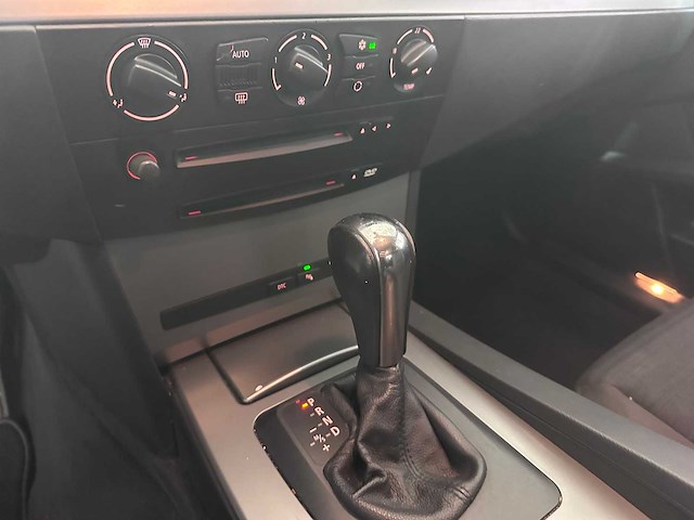 Bmw - 5-serie - 523i business line automaat- 34-tv-kp- 2007 - afbeelding 2 van  19
