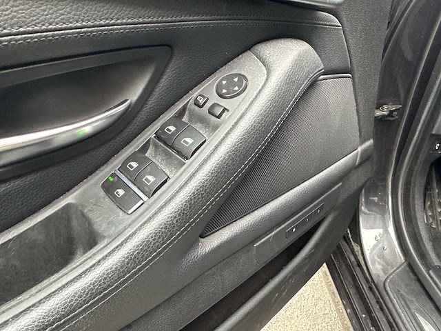 Bmw - 5-serie - 523i high executive - car - 2011 - afbeelding 9 van  34