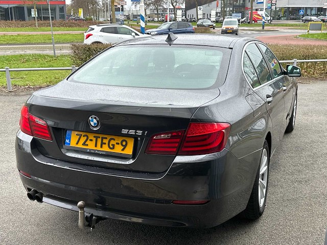 Bmw - 5-serie - 523i high executive - car - 2011 - afbeelding 29 van  34