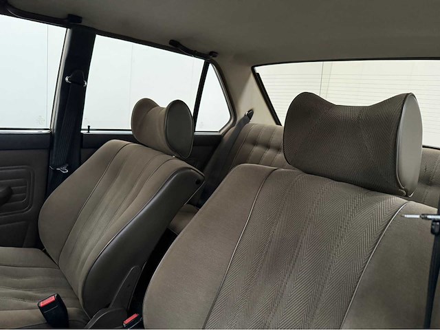 Bmw - 5-serie - 525i - automaat - oldtimer - 1983 - afbeelding 14 van  35