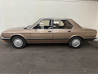 Bmw - 5-serie - 525i - automaat - oldtimer - 1983 - afbeelding 23 van  35