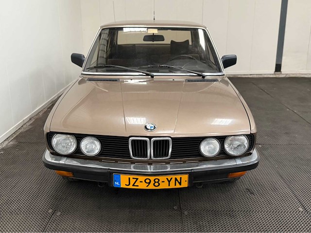 Bmw - 5-serie - 525i - automaat - oldtimer - 1983 - afbeelding 35 van  35