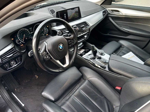 Bmw - 5-serie - 530e iperf high exe - schadeauto - personenauto - afbeelding 2 van  33