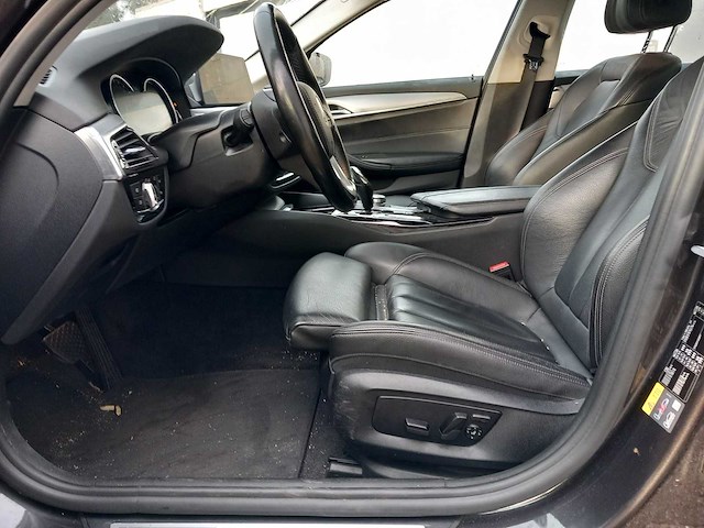 Bmw - 5-serie - 530e iperf high exe - schadeauto - personenauto - afbeelding 3 van  33