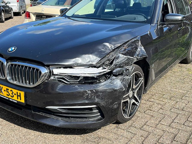 Bmw - 5-serie - 530e iperf high exe - schadeauto - personenauto - afbeelding 22 van  33