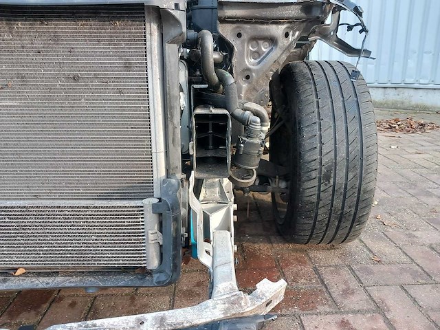 Bmw - 5-serie - 530e iperf high exe - schadeauto - personenauto - afbeelding 31 van  33