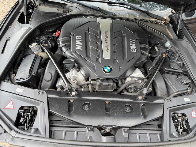 Bmw - 5-serie - 550i high executive - personenauto - 2011 - afbeelding 5 van  7